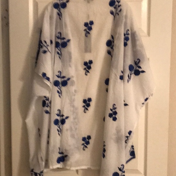 Tolani Plus Size Noelle Floral Embroidered Jacket - Picture 6 of 7